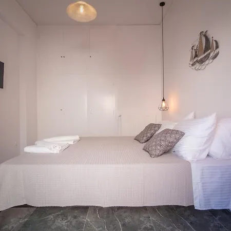 The Naxian Corner Appartement *